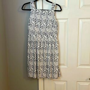 Super cute loft dress!